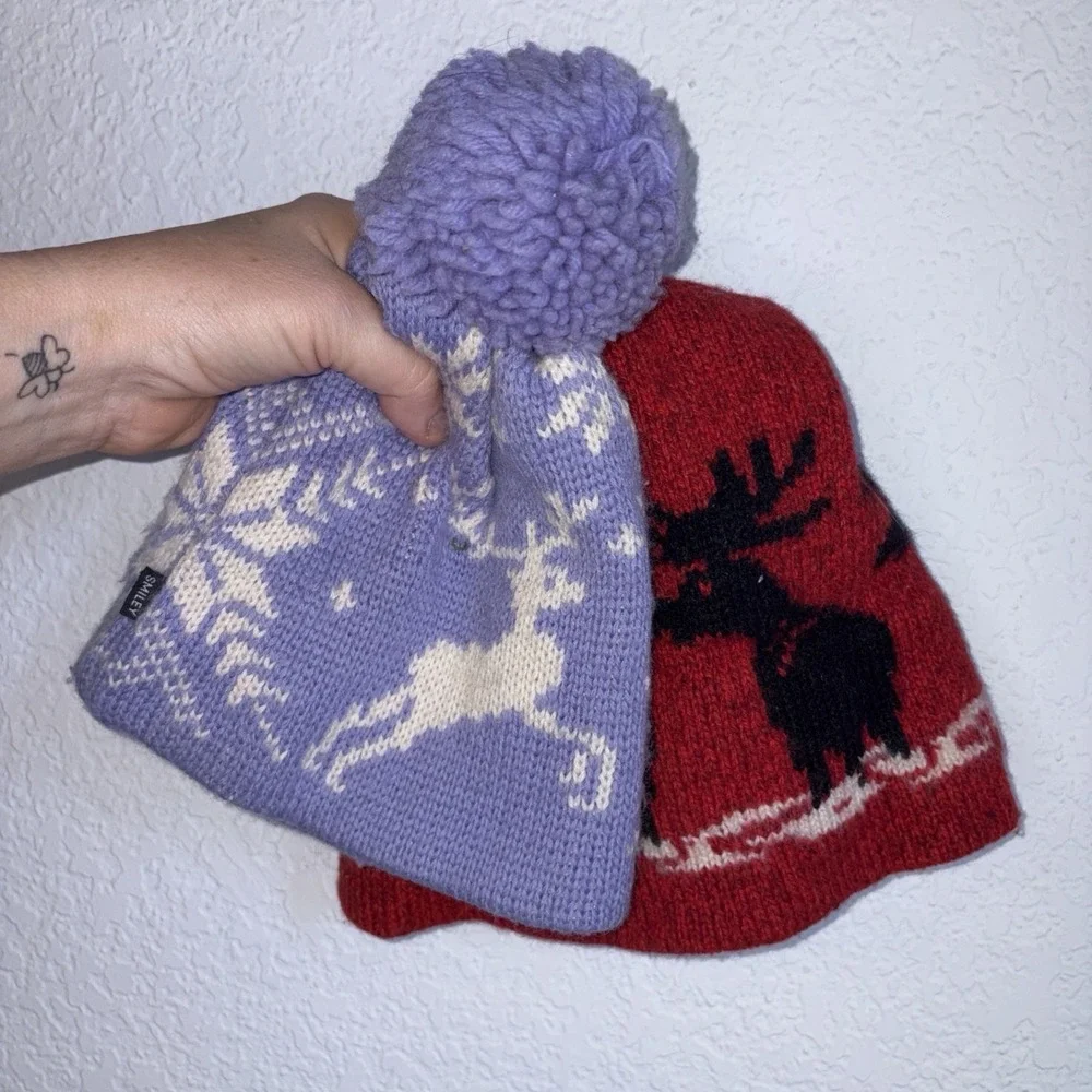 Lot Of 2 Vintage Wool Winter Nordic Beanies Pure Wool Scullcap Style Onesize